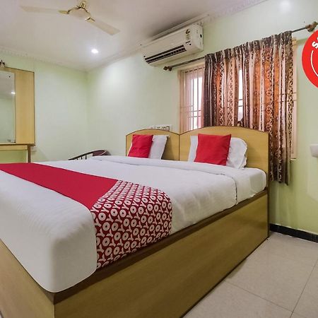 Oyo 70841 Hotel Anjali Residency Velur Екстер'єр фото