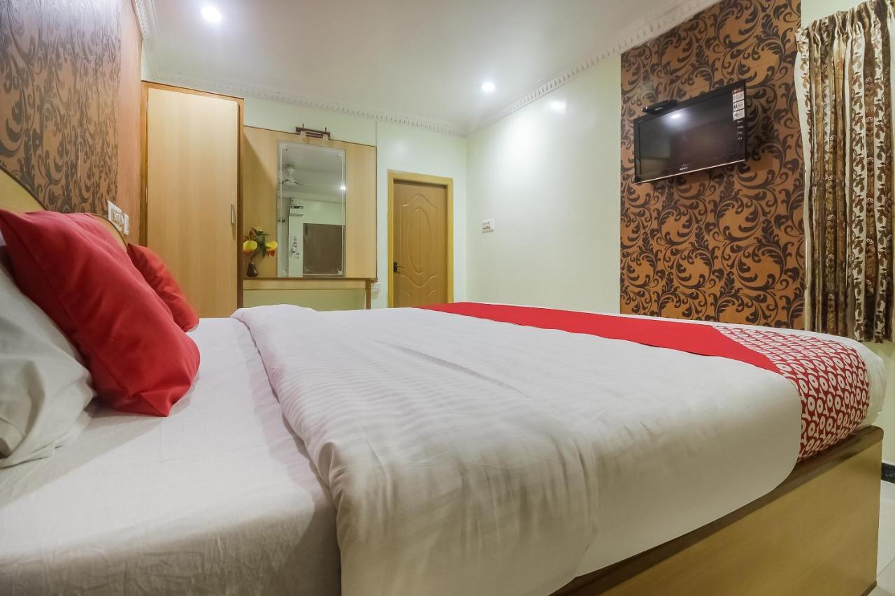 Oyo 70841 Hotel Anjali Residency Velur Екстер'єр фото