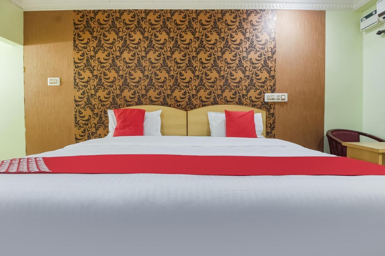 Oyo 70841 Hotel Anjali Residency Velur Екстер'єр фото