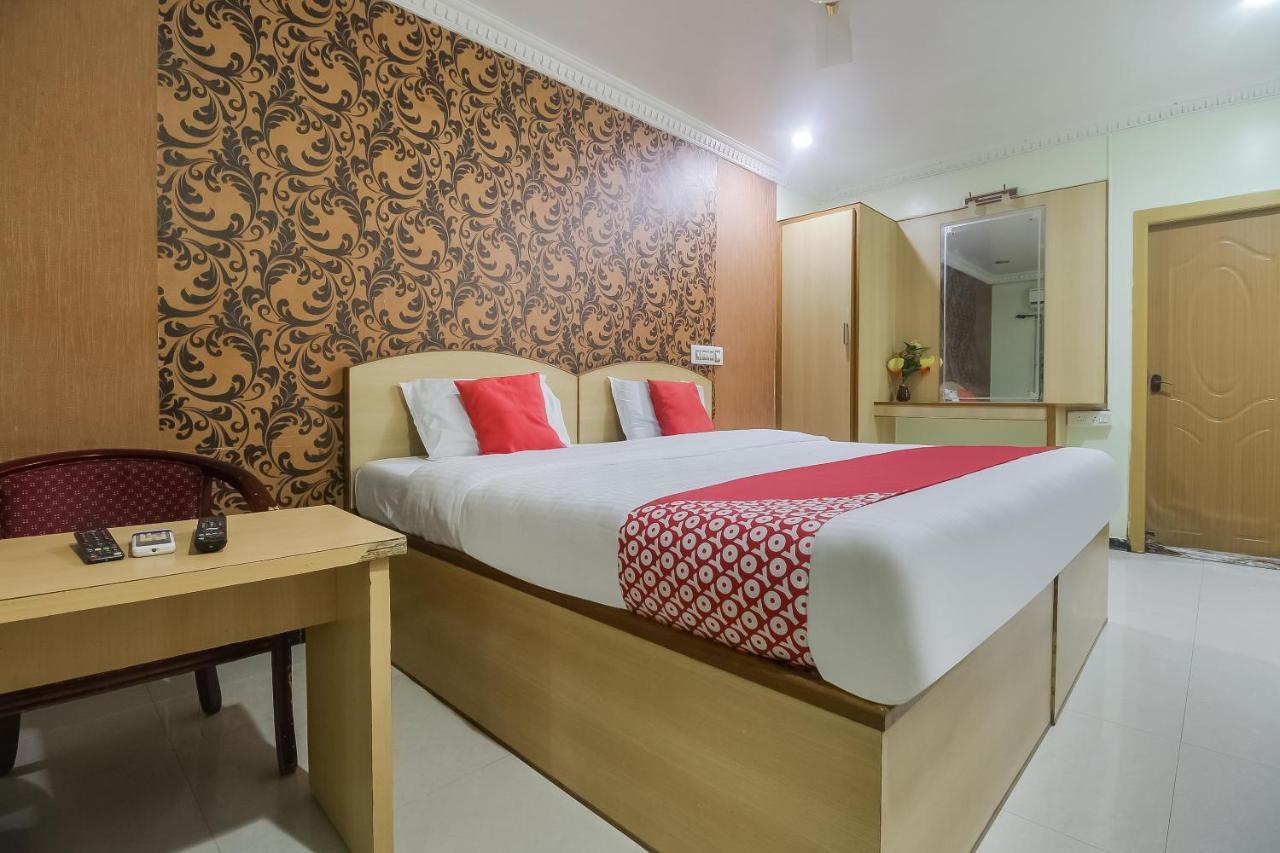 Oyo 70841 Hotel Anjali Residency Velur Екстер'єр фото