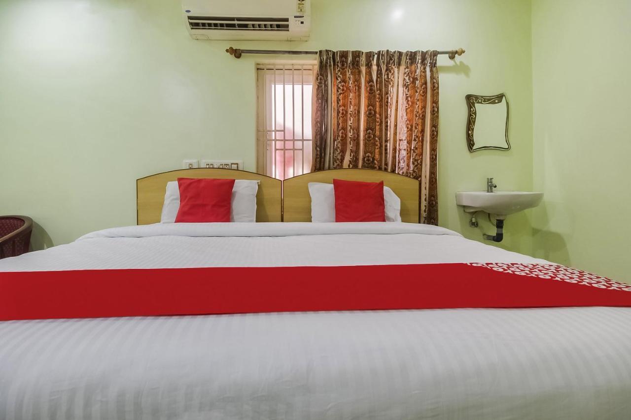 Oyo 70841 Hotel Anjali Residency Velur Екстер'єр фото