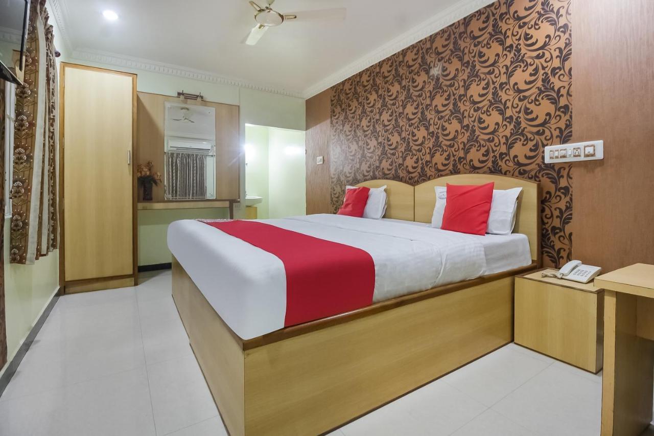 Oyo 70841 Hotel Anjali Residency Velur Екстер'єр фото