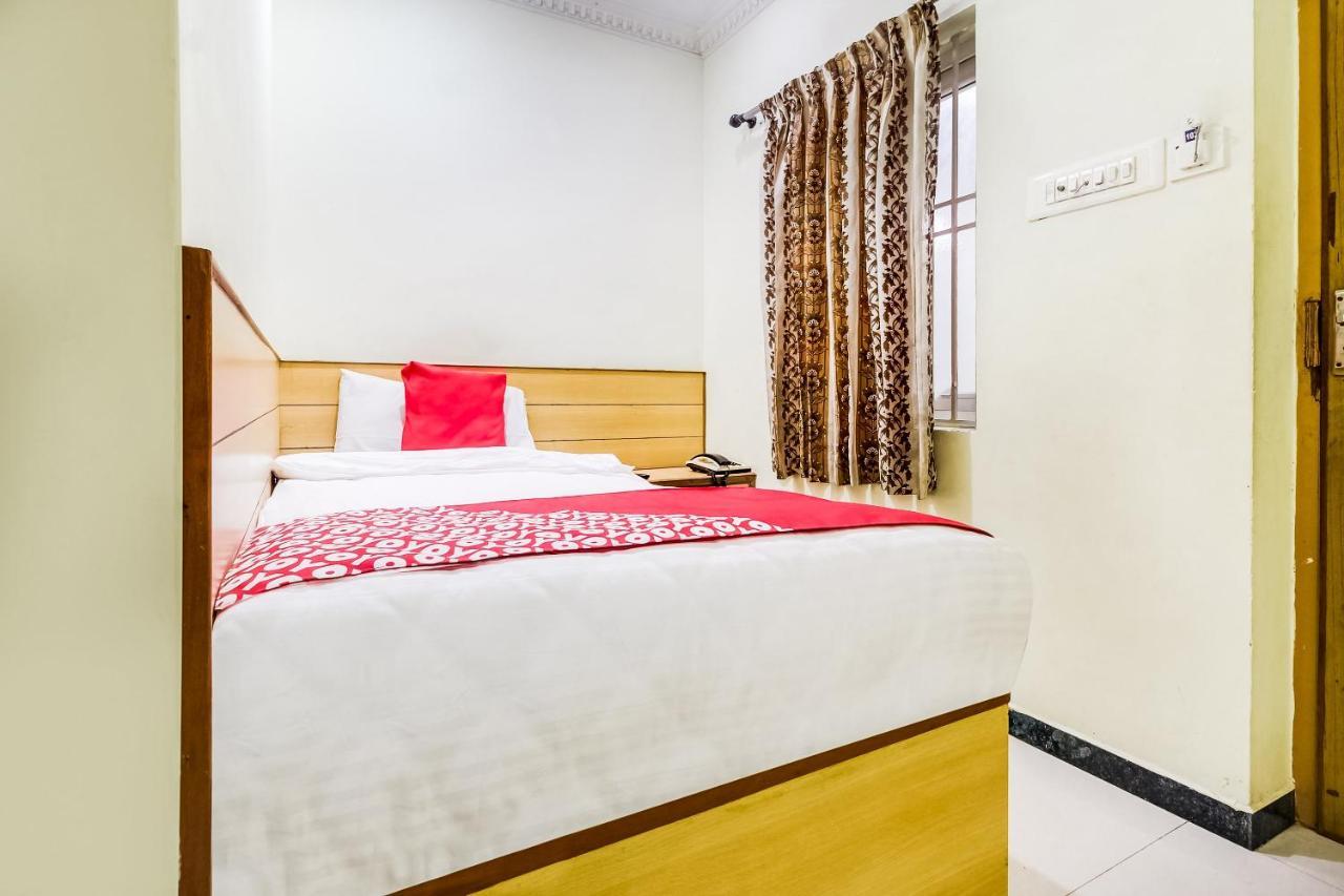 Oyo 70841 Hotel Anjali Residency Velur Екстер'єр фото
