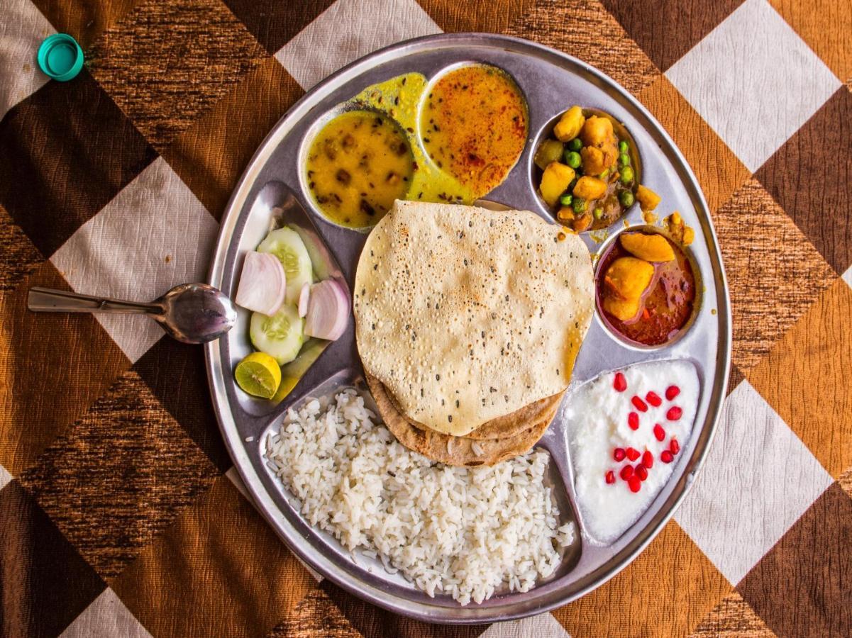 Oyo 70841 Hotel Anjali Residency Velur Екстер'єр фото